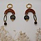 Boucles d'oreilles en bois, pierres de gemme et laiton dor&eacute;