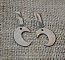 Boucles d'oreilles graphiques en bois patin&eacute; argent&eacute; 