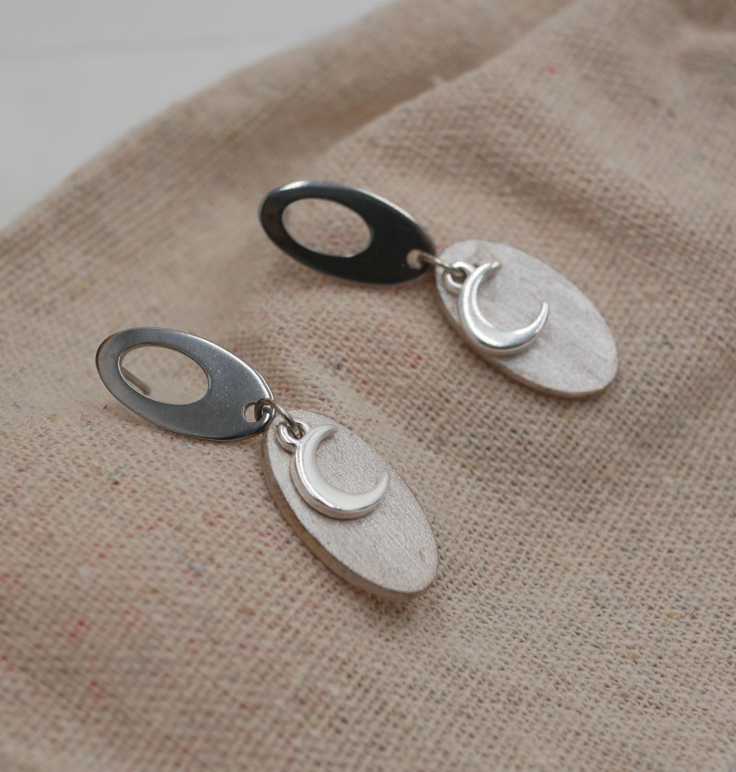 Boucles d'oreilles pendantes g&eacute;om&eacute;triques ovales blanc croissants de lune
