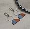 Boucles d'oreilles pendantes g&eacute;om&eacute;triques gris et marron