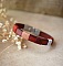Bracelet homme en cuir marron avec tissage coton artisanal.