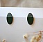 Puces d'oreilles ovales en bois peint en duo vert et gris effet m&eacute;tallis&eacute;