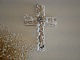 D&eacute;coration croix chr&eacute;tienne au tissage de laines blanches et beiges