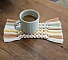 Mini tapis dessous de tasse d&eacute;coratif en macram&eacute; multicolore beige
