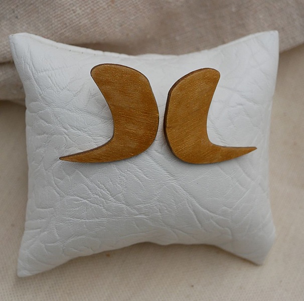Puces d'oreilles graphiques s en bois dor&eacute; m&eacute;tallis&eacute;