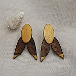 Boucles d'oreilles Cigales en bois noyer et dor&eacute; 