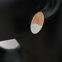 Puces d'oreilles grands ovales en bois noyer et gris m&eacute;tallis&eacute;