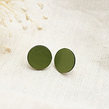 Puces d'oreilles rond en bois peint en vert effet m&eacute;tallis&eacute;