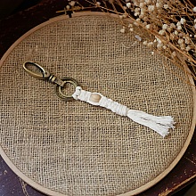 Porte-cl&eacute;s macram&eacute; gros mousqueton laiton vieilli perle en bois et corde coton couleur au choix 