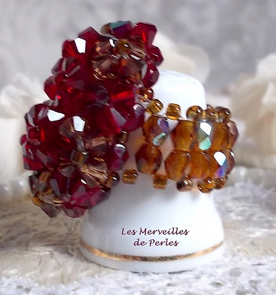 Bague artisanale Coquelicot en cristaux Swarovski rouge et marron.