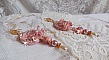BO Quartzib'Elle brod&eacute;es avec deux Quartz rose  et de tr&egrave;s belles perles
