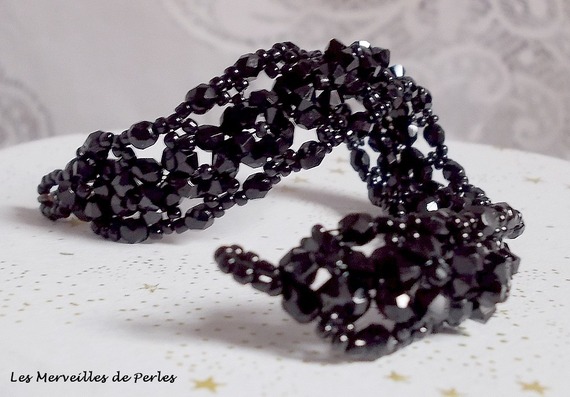 Bracelet Nuit Etoil&eacute;e avec des facettes et des cristaux de Swarovski