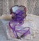 Bracelet Chinese Purple Stone manchette brod&eacute; de pierres fine : les Sugilites, des Cristaux de Swarovski, des rocailles et un ruban Organza Violet