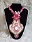 Plastron Lys Rose brod&eacute; avec une pierre de gemme l'Howlite blanc, rocailles, dentelle et perles diverses fa&ccedil;on Haute-Couture