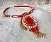 Pendentif Nous Deux Haute Couture brod&eacute; avec cabochon Verre sur dentelle Ivoire, fleurs et toupies Cristal AB orn&eacute;s de rocailles, perles en Verre et R&eacute;sine. Mont&eacute;s avec gouttes et perles Cristal