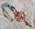 Collier Boh&ecirc;me avec de beaux cristaux de Swarovski, des perles rondes et des rocailles