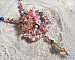 Collier Boh&ecirc;me avec de beaux cristaux de Swarovski, des perles rondes et des rocailles