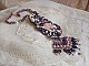 Plastron Grace brod&eacute; avec cabochon Quart Rose &agrave; laquelle s'ajoute perles rondes nacr&eacute;es, goutte, toupies, rondelles facett&eacute;es, fermoir et cha&icirc;nette Argent 925 pour un style Art Nouveau