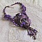 Collier pendentif Chinese Purple Stone brod&eacute; avec des pierres fines les Sugilites