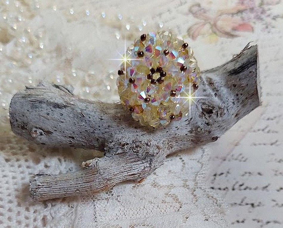 Bague Aurore en cristal Swarovski jonquille et perles dorées.