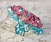 Bague Beauty Alicia Blue brod&eacute;e avec un cabochon en Cristal Bleu, perles nacr&eacute;es Blanches, toupies Turquoises AB2x et rocailles. Le tout est mont&eacute; sur une bague filigran&eacute;e Bleue, un style contemporain