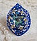 Bague Blue Palace brod&eacute;e avec un cabochon rond facett&eacute; Turquoise, des perles rondes nacr&eacute;es, estampe filigran&eacute;e, chatons, toupies en Cristal, rocailles et perles sur une bague filigran&eacute;e Argent&eacute;e