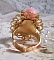 Bague Bouquet Valentine, cabochon avec des roses strass&eacute; de cristaux, rose r&eacute;sine sur bague laiton dor&eacute;, &eacute;l&eacute;gance pour un style vintage