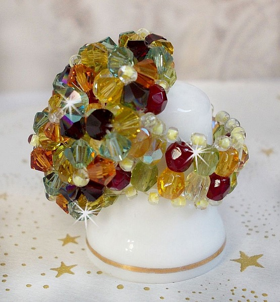 Bague Proven&ccedil;al avec des Cristaux de Swarovski et perles de boh&ecirc;me