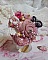 Bague Jardin Po&eacute;tique brod&eacute;e avec du lin Rose, une dentelle Violine des ann&eacute;es 1950, &eacute;tamines, toupie, perles rondes nacr&eacute;es Rose en Cristal, feuille Nacre Naturel, fleurs lucites, perles et rocailles