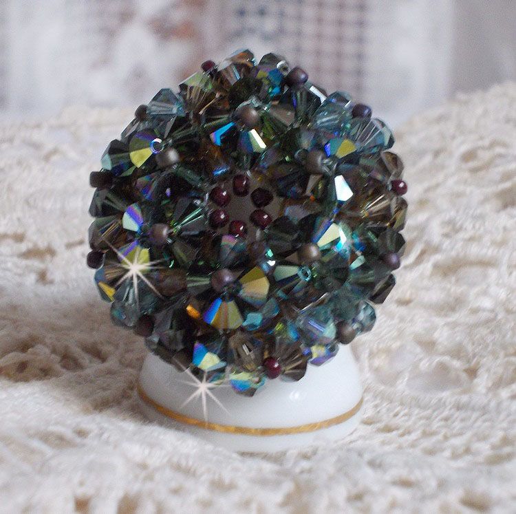 Bague Long Brown Picasso Ethnique mont&eacute;e avec des toupies en cristal, facettes de boh&egrave;me en verre et rocailles