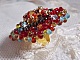 Bague Mia brod&eacute;e avec un cabochon octogone des ann&eacute;es 1960, perles rondes, toupies, chatons, perles nacr&eacute;es, facettes, rocailles, mini gouttes dans les tons Rouge, Corail, Bleu, Kaki, Gold et Bronze 
