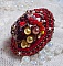 Bague Printemps Color&eacute; brod&eacute;e avec des Cristaux de Swarovski, des perles rondes nacr&eacute;es, un c&ocirc;ne filigran&eacute;e et des rocailles