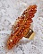 Bague Rumba brod&eacute;e avec un cabochon en Cristal de Swarovski Sunshine orn&eacute;e de facettes Cristal Jaune/Orange et Abricot &agrave; laquelle s'ajoute des chatons, rocailles Oranges et Dor&eacute;es sur bague Dor&eacute;e