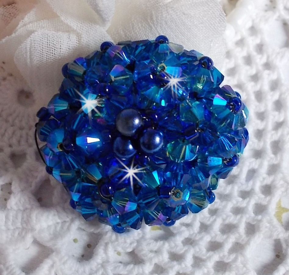 Bague Saphir avec des Cristaux de Swarovski et des perles de boh&ecirc;me