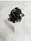 Bague Soir de Lune cr&eacute;&eacute;e avec des fleurs lucites Noires et Grises peintes &agrave; la main, cristaux, perles en r&eacute;sine, perles en verre et coupelle argent&eacute;e. Le tout est mont&eacute; sur une bague argent&eacute;e