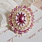 Bague Valmont Victorienne avec un cabochon en r&eacute;sine et des perles nacr&eacute;es
