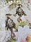 BO Affection de roses avec cabochons repr&eacute;sentant un bouquet de fleurs, cha&icirc;ne strass mixed couleurs mont&eacute;e sur estampes. Les pendants poires Rose et Vert affinent les boucles. Un air tr&egrave;s romantique