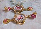 BO Anges Musiciens avec cabochons ovales en verre, strass, cristaux et estampes Dor&eacute;es