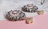 BO Ang&eacute;lique Marquise des Anges brod&eacute;es avec pierres de gemme : Howlite, cristaux : toupies, perles rondes nacr&eacute;es, poires, facettes en Verre de Boh&egrave;me et rocailles sur des crochets Argent 925/1000