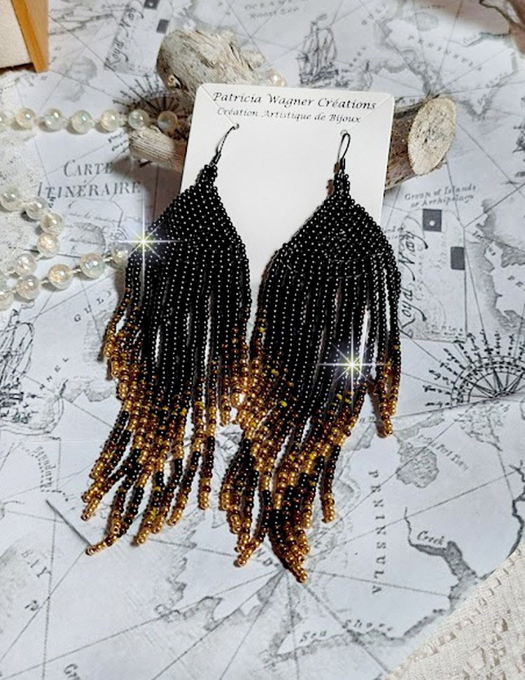 BO Atmosph&egrave;re mont&eacute;es avec des perles de rocailles japonaises en verre et des crochets noires laiton
