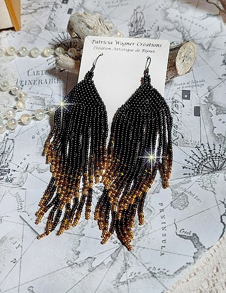 BO Atmosph&egrave;re mont&eacute;es avec des perles de rocailles japonaises en verre et des crochets noires laiton