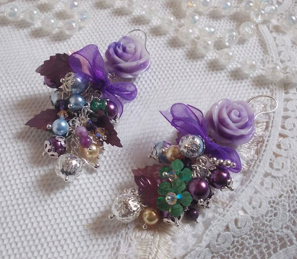 BO Bell'issim Violet et ivoire  avec des beaux Cristaux et perles semi-pr&eacute;cieuses