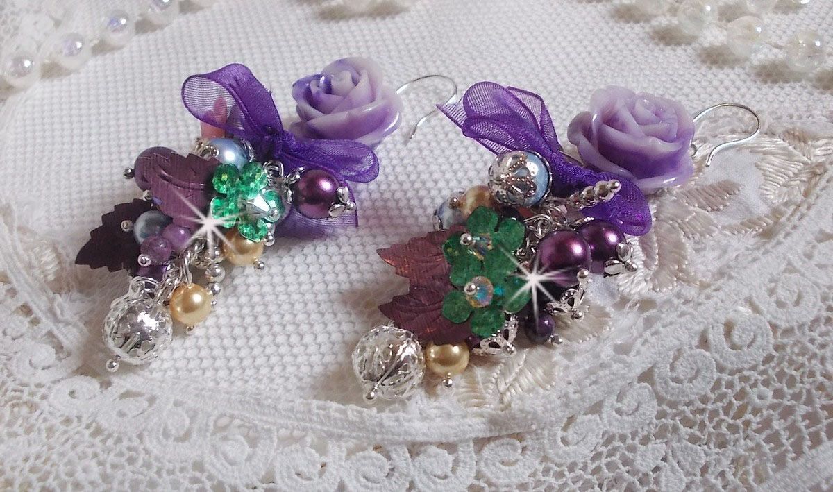 BO Bell'issim Violet et ivoire  avec des beaux Cristaux et perles semi-pr&eacute;cieuses