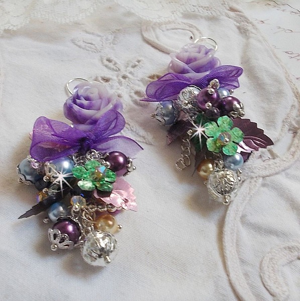 BO Bell'issim Violet et ivoire  avec des beaux Cristaux et perles semi-pr&eacute;cieuses