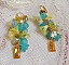 BO bella yellow pendantes dor&eacute;es en laiton avec cristaux, fleurs en r&eacute;sine, perles rondes en verre, cha&icirc;nette et dormeuses dor&eacute;es en laiton