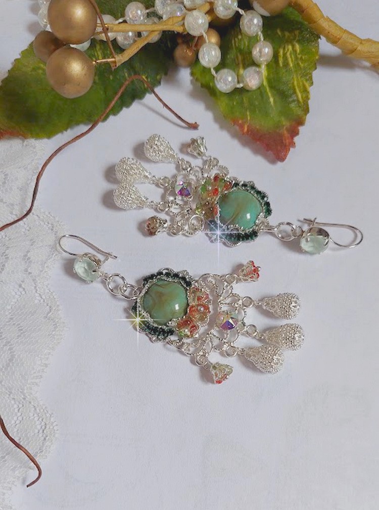 BO Blush Light green mont&eacute;es avec cabochons, estampes, breloques, perles Cristal Swarovski