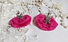 BO Charming Fuchsia cr&eacute;&eacute;es avec perles Swarovski, p&eacute;tales de roses en tissu et dormeuses laitons