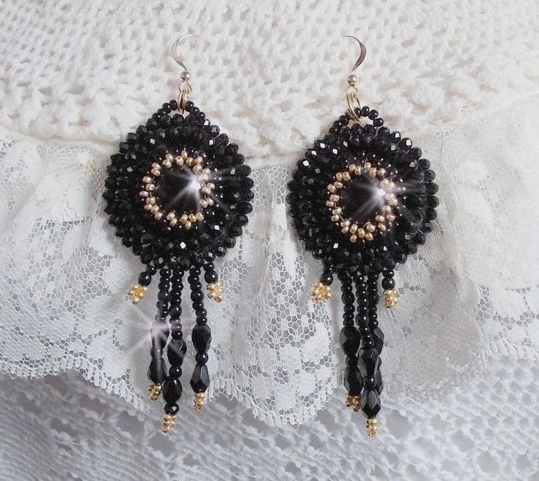 BO Cl&eacute;op&acirc;tra avec 2 onyx noir  et perles nacr&eacute;es