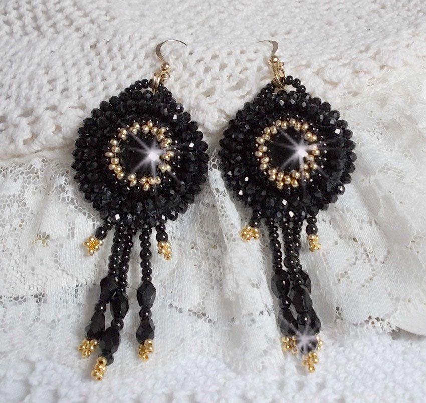 BO Cl&eacute;op&acirc;tra avec 2 onyx noir  et perles nacr&eacute;es
