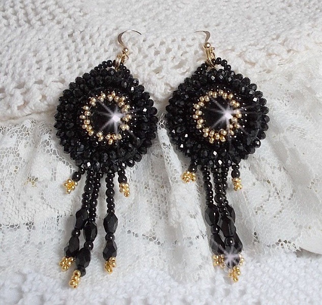 BO Cl&eacute;op&acirc;tra avec 2 onyx noir  et perles nacr&eacute;es